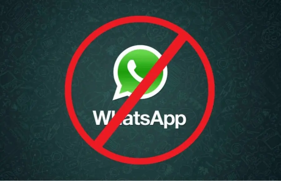 Whatsapp bloccato Facebook si scusa