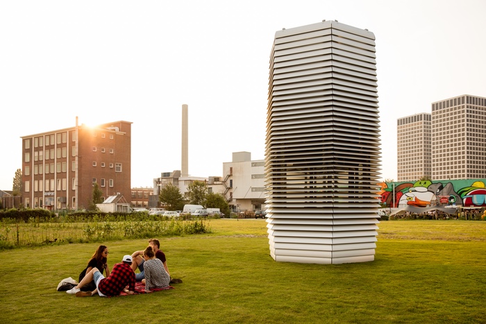 Smog Free Tower: la torre che raccoglie lo smog e lo trasforma in gioielli