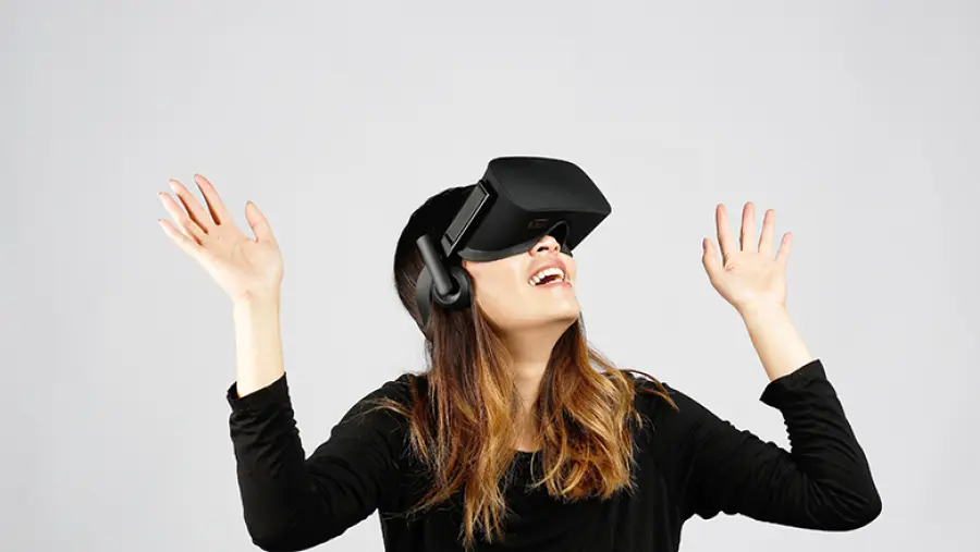 Taglio di prezzo per i visori Oculus rift e touch